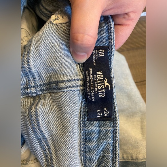 Hollister patch work distressed ultra-high rise dad jean - Picture 5 of 7